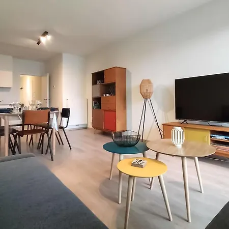 2 Bedroom Cozy In *