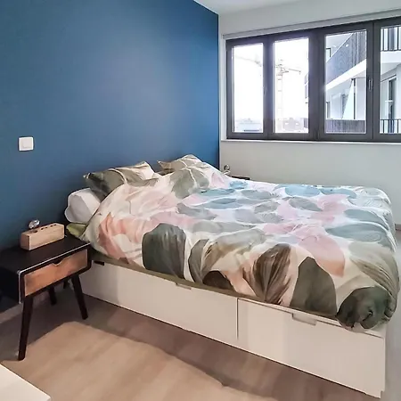 דירה 2 Bedroom Cozy In